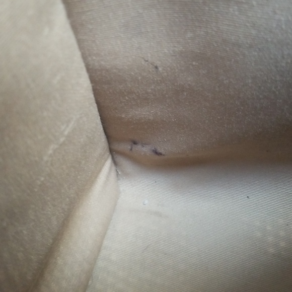 Coach Cream Leather Tote with Gold Accents BEAUTIFUL❤ - Picture 9 of 13